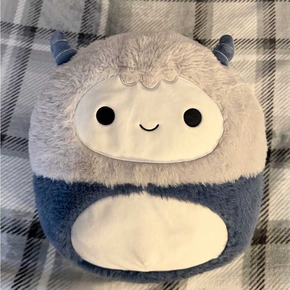 Horace the yeti squishmallow